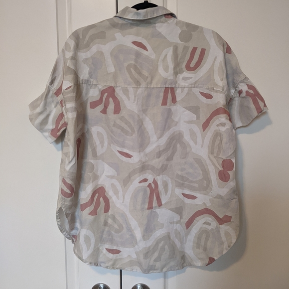 Tradlands Button Down - Picture 2 of 3